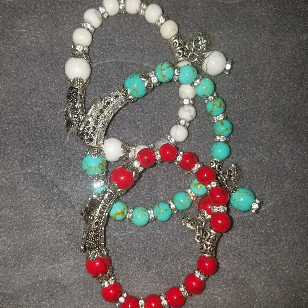 **LAST CHANCE **  Bracelet set